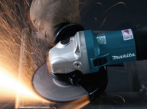 Makita GA6040C