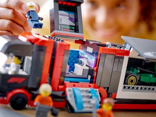 Lego F1 Truck with RB20 and AMR24 F1 Cars 60445