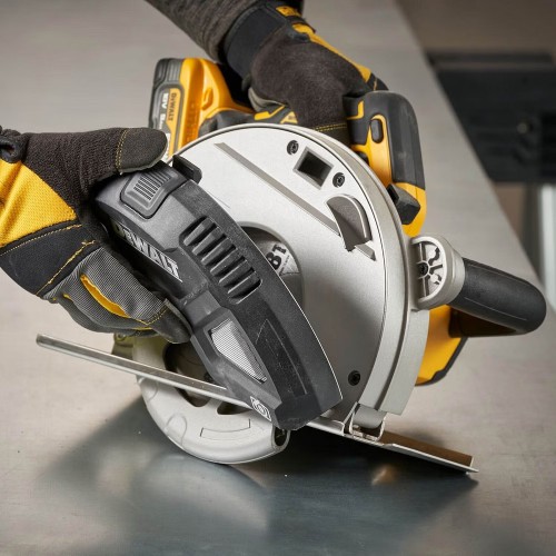 DeWALT DCS383N