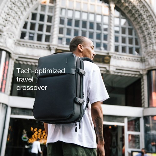 Incase A.R.C. Travel Pack