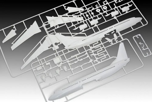 Revell Boeing 737-800 Turkish Airlines (1:144)