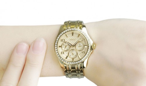 GUESS W0403L2