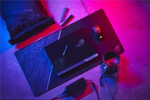 Asus ROG Strix Scar 17 SE (2022) G733CW