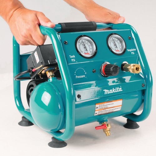 Makita AC001GZ