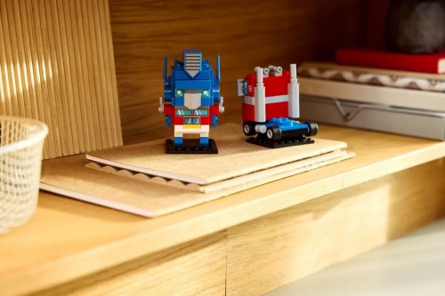 Lego Optimus Prime Robot and Vehicle 40803