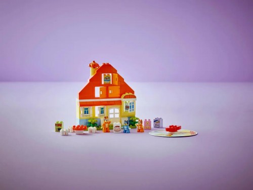 Lego Blueys Family House with Memory Game 10459