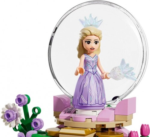 Lego Glinda and Elphaba Visit Munchkinland 75690