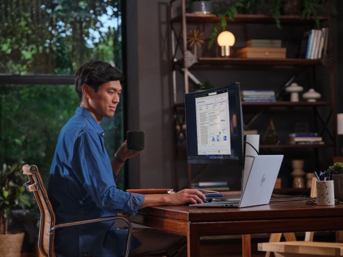 HP EliteBook 8 G1a 16