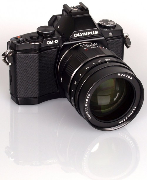 Voigtlaender 42.5mm f/0.95 Nokton