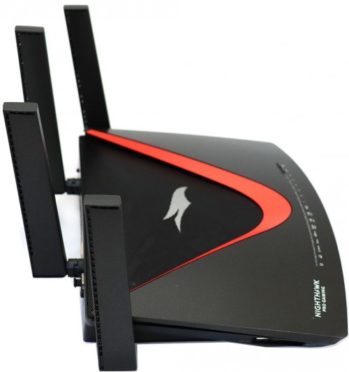 NETGEAR XR700