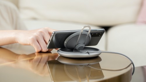 Moshi Lounge Q Wireless Charging Stand