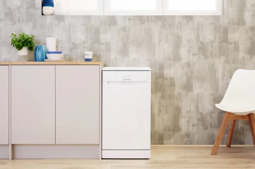 Indesit DSFE 1B10 W