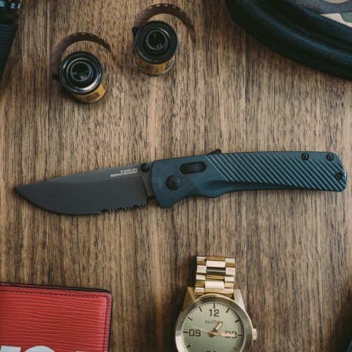 SOG Flash AT Serrated