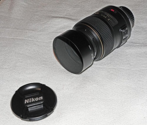 Nikon 105mm f/2.8G VR AF-S IF-ED Micro-Nikkor