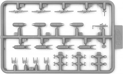 ICM Biplanes of the 1930s and 1940s (1:72)