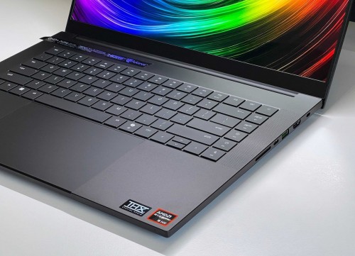 Razer Blade 16 2025