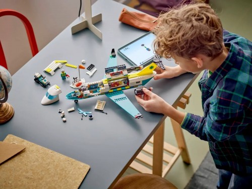 Lego Emergency Air Ambulance Airplane 60465