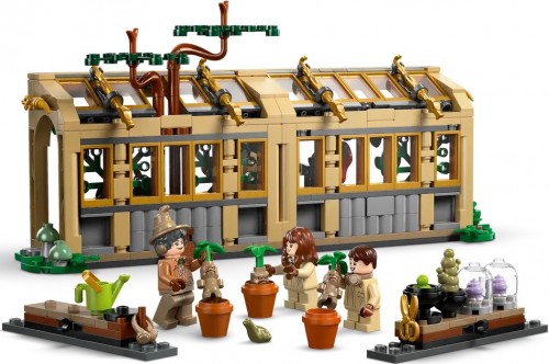 Lego Hogwarts Castle Herbology Class 76445