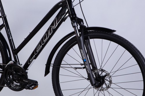 Leon TG 80 Woman DD CS 2025 frame 16