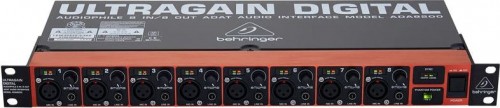 Behringer ADA8200