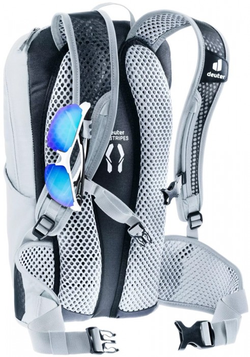 Deuter Race 8 2021