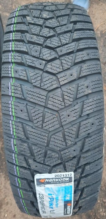 Hankook I*Pike LV RW15