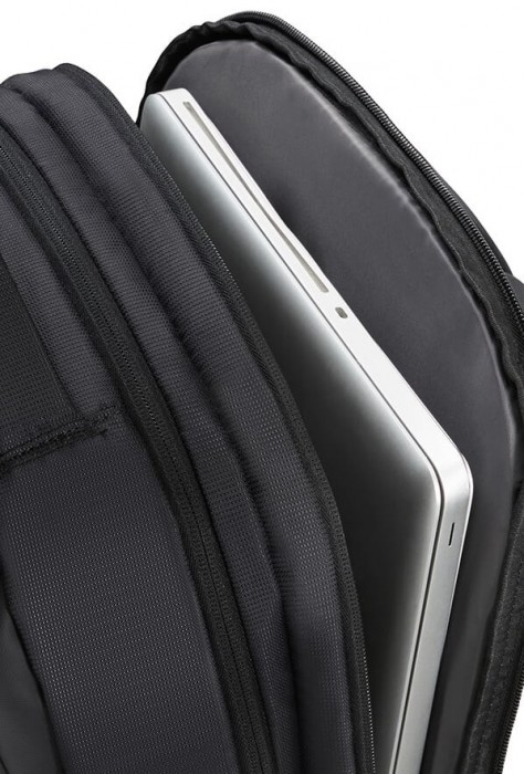 American Tourister Urban Groove UG11