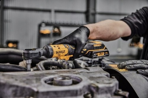 DeWALT DCF512N