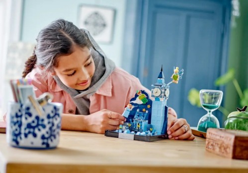 Lego Peter Pan and Wendys Flight over London 43232