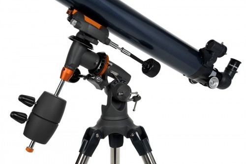 Celestron AstroMaster 90EQ