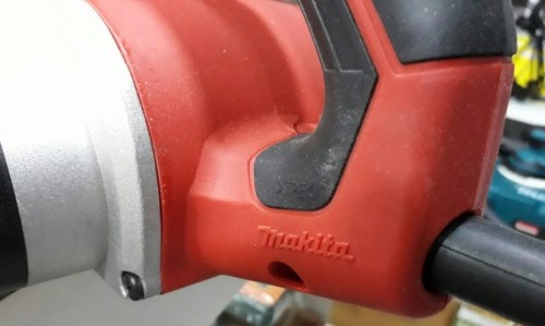 Makita M9400