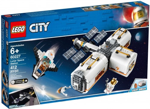 Lego Lunar Space Station 60227