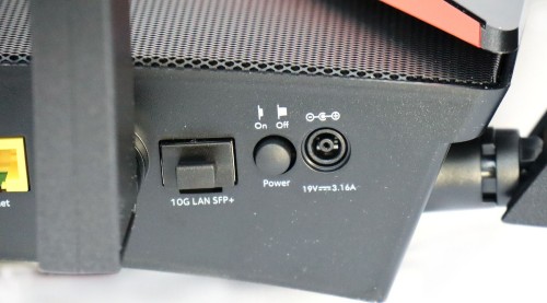 NETGEAR XR700