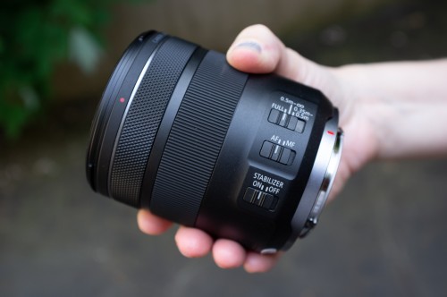 Canon RF 85mm f/2 Macro IS STM