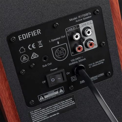 Edifier R1700BTs