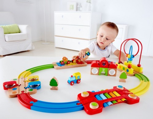 Hape Rainbow Puzzle Railway E3826