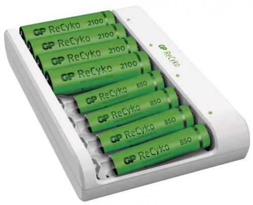 GP E811 + 4xAA 2100 mAh + 4xAAA 850 mAh