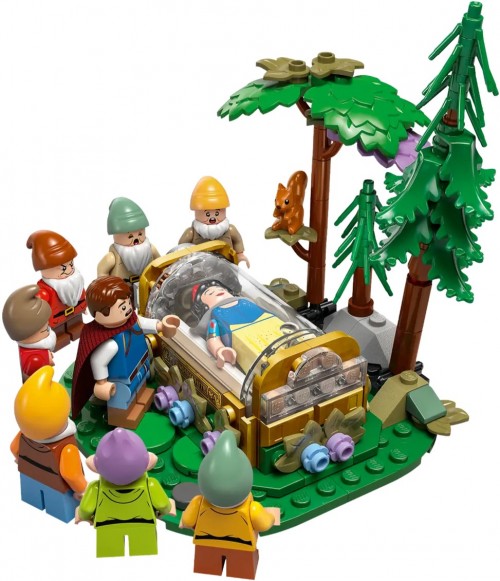 Lego Snow White and the Seven Dwarfs Cottage 43242