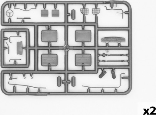 ICM Soviet Military Airfield 1980s (1:72)