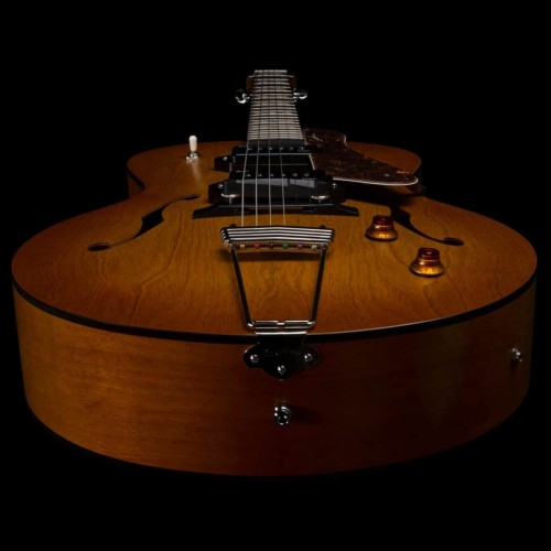 Godin 5th Avenue Jumbo P90