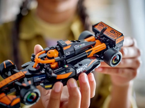 Lego McLaren F1 Team MCL38 Race Car 77251