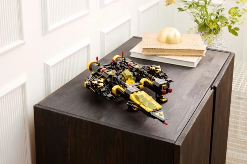 Lego Blacktron Renegade 10355