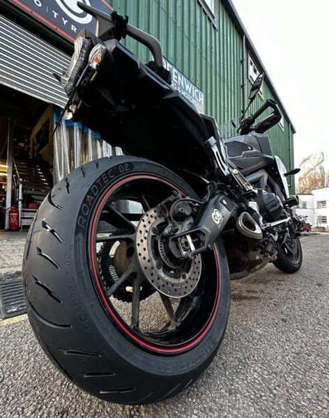 Metzeler Roadtec 02