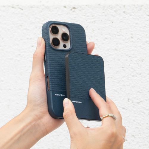 Native Union Classic Magnetic Power Bank 5000