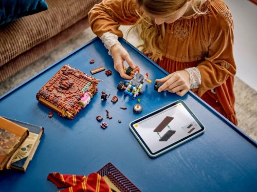 Lego Chomping Monster Book of Monsters 76449