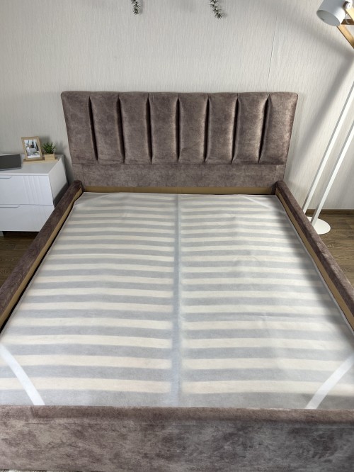 Family Sleep Artemida