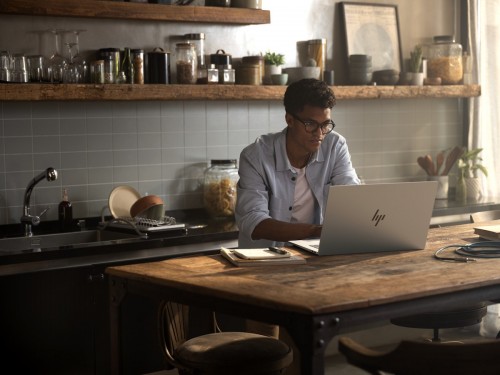 HP OmniBook 7 17-dc0000