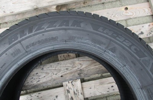 Bridgestone Blizzak LM-32C