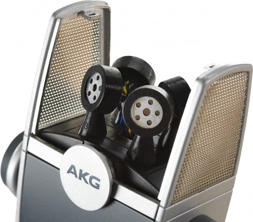 AKG C44