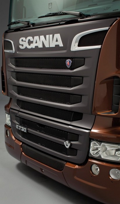 ITALERI Scania R730 Black Amber (1:24)